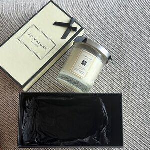 Jo Malone velvet rose & oud scented Candle